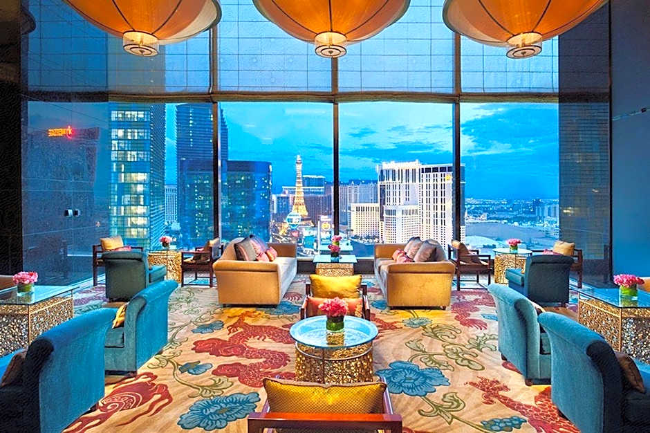 Queens Suite Hotel