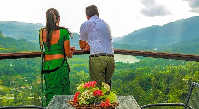 Oak Ray Hotel - Tea Bush Ramboda