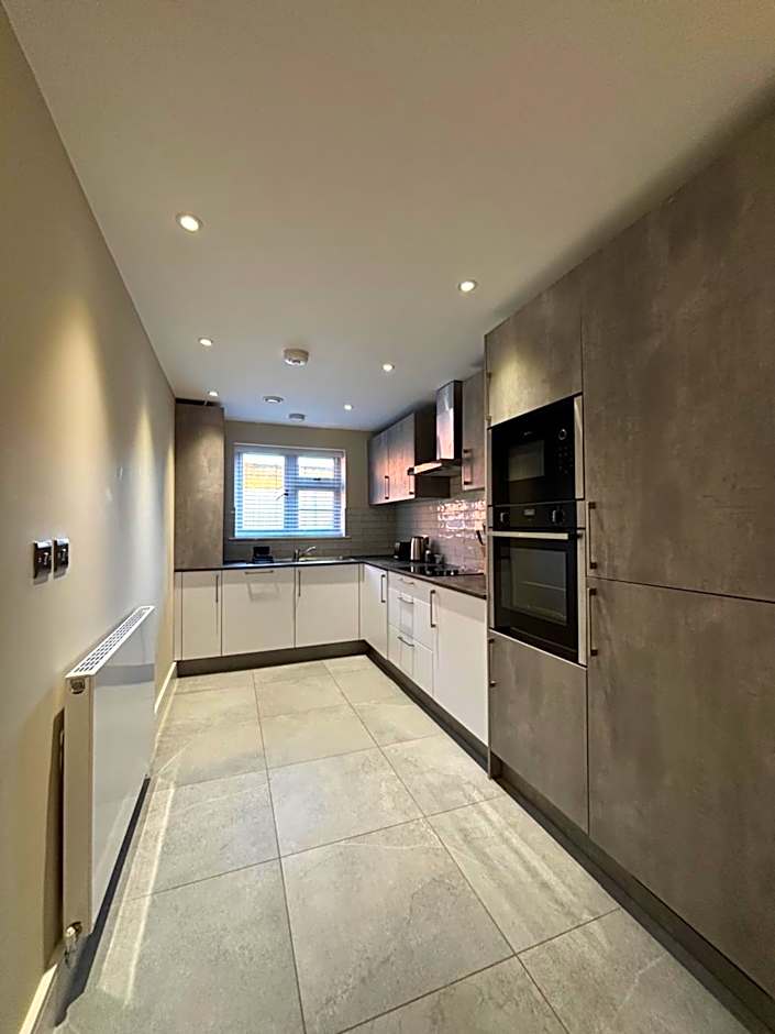 Modern Apartment - BHX NEC - Free Secure Gated Parking