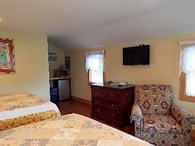 Quadruple Room with Lake View