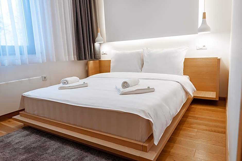 Aparthotel Zlatni Javor