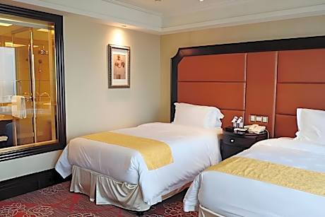 Deluxe Suite Twin