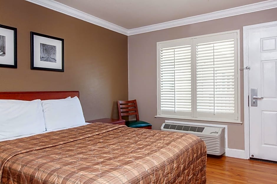 Days Inn by Wyndham San Francisco S/Oyster Point Airport