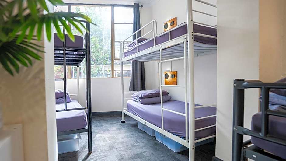 Mad Monkey East Side