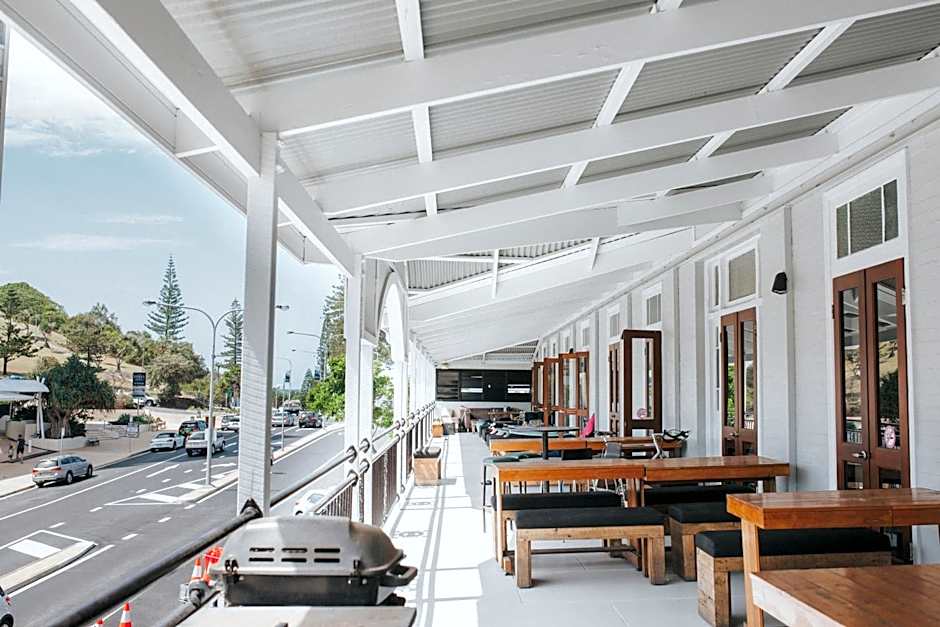 Coolangatta Sands Hotel