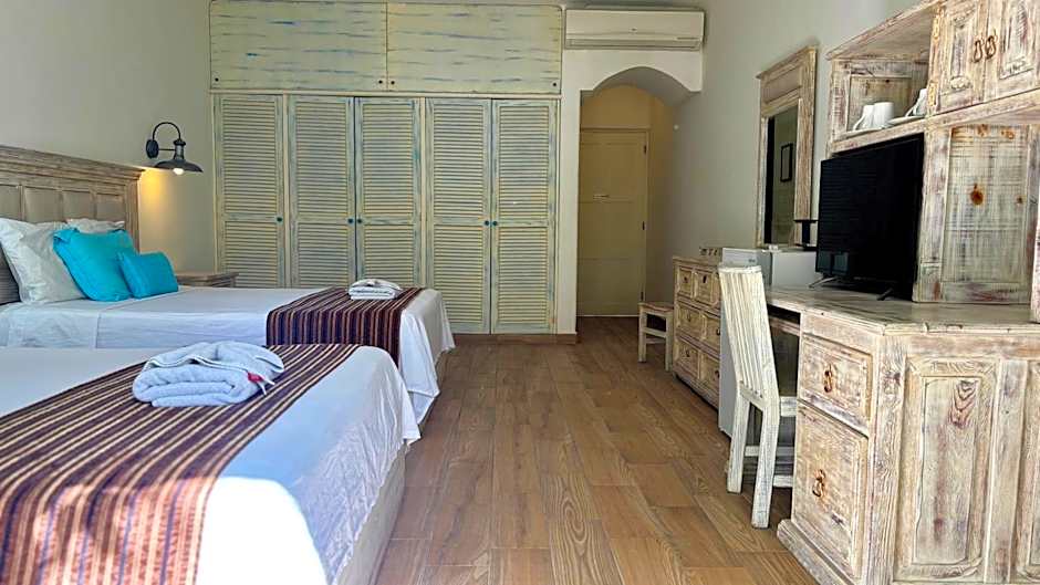 Coco Rio Hotel - Mamitas Beach Area