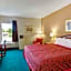 Days Inn & Suites by Wyndham Louisville SW