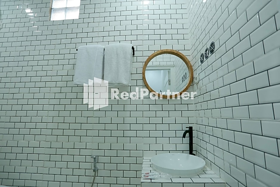 Pringgading Surf Camp Bengkulu Mitra RedDoorz