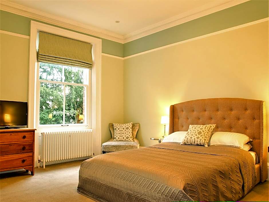 Photo 1 of 3 of Deluxe 1 King Bed, Cathedral View