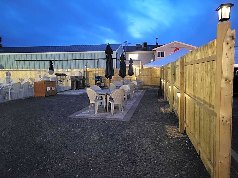 Shore Point Motel