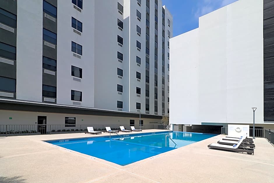 Holiday Inn Hotel And Suites Monterrey Apodaca Zona Airport By IHG
