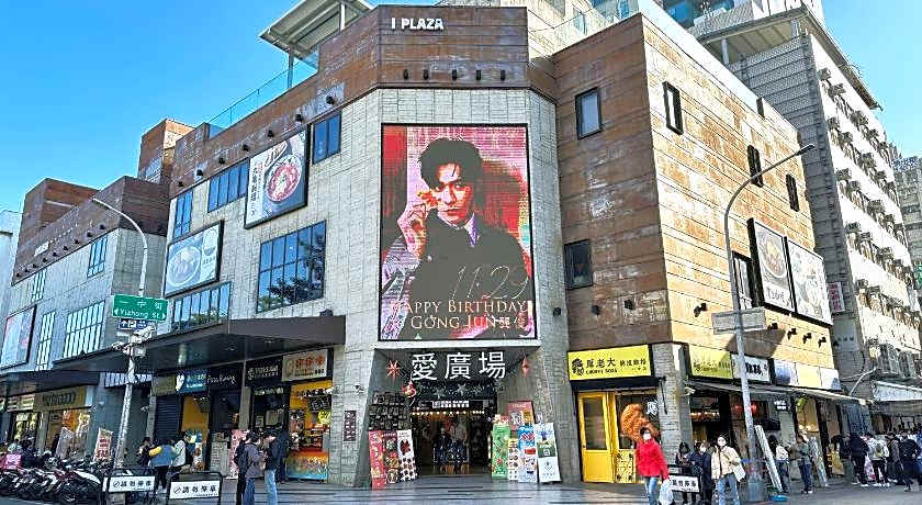 Champs Elysees Hotel