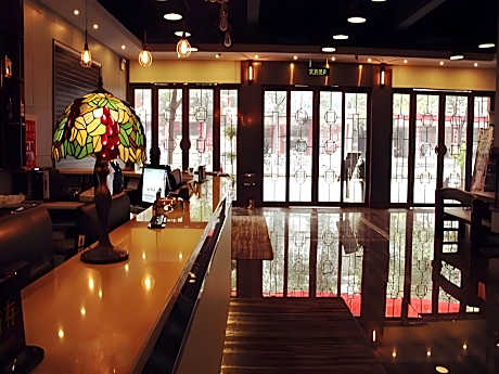 James Joyce Coffetel Jishou Renmin North Road Branch