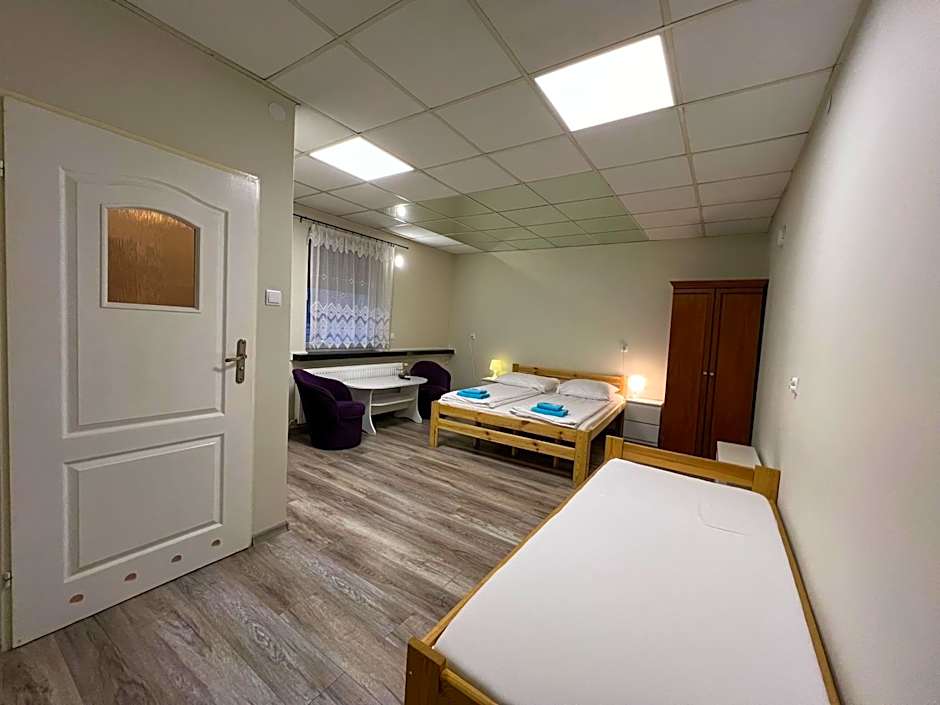 ETNA - Hostel -Noclegi Rzeszów 24 Pokoje