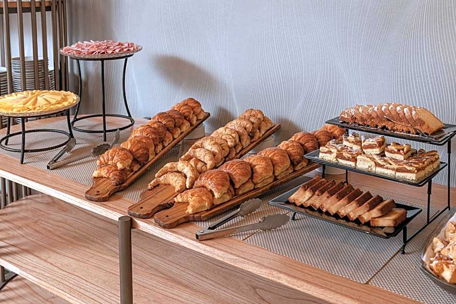 Argenta Tower Hotel & Suites