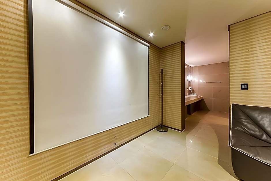 Uijeongbu Latree Hotel