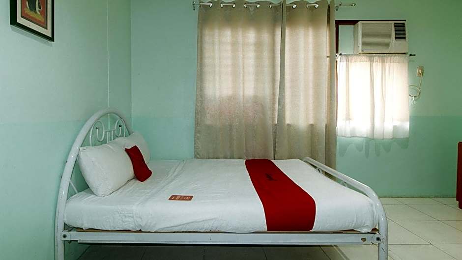 RedDoorz at Maanyag Pension House Mandaue