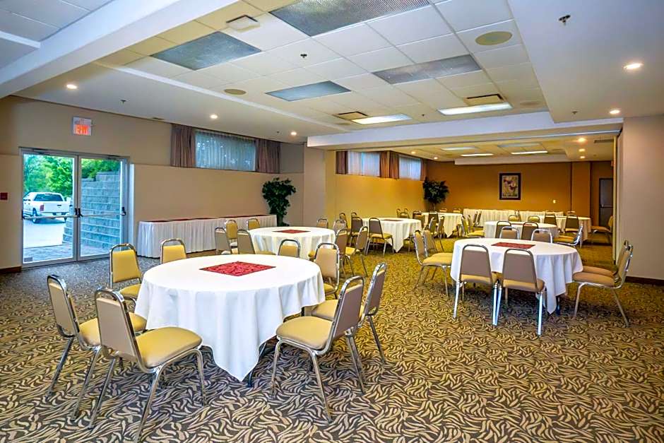 Comfort Inn & Suites Salmon Arm