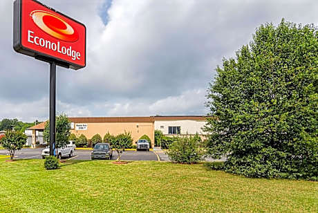 Econo Lodge Jacksonville near Little Rock Air Force Base