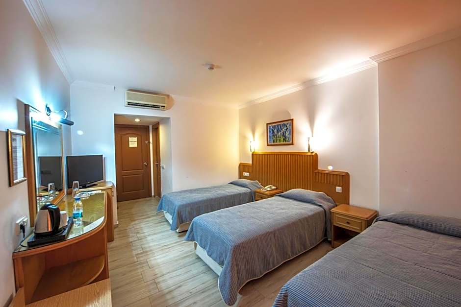 Belcehan Deluxe Hotel