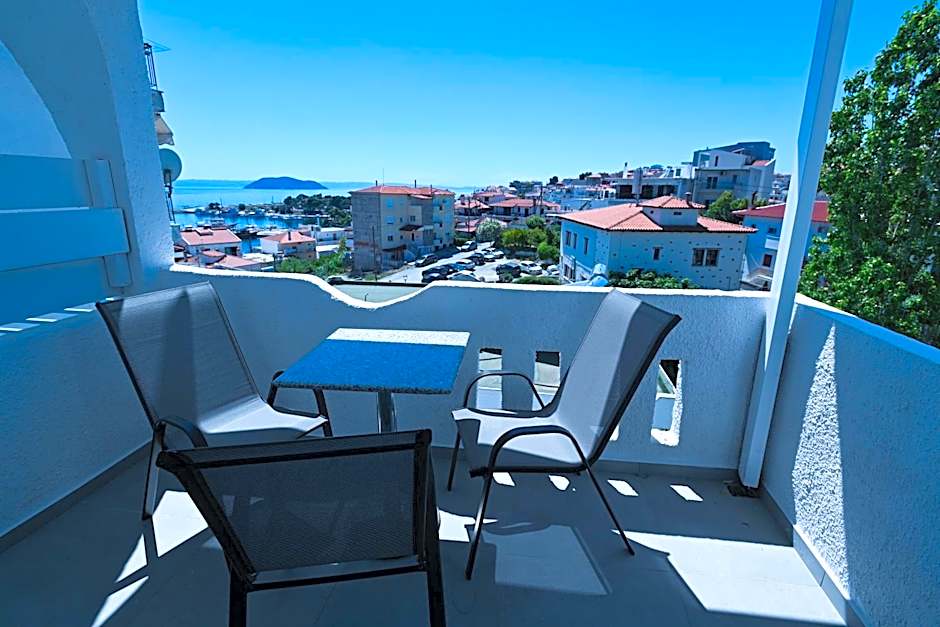 Astri Hotel