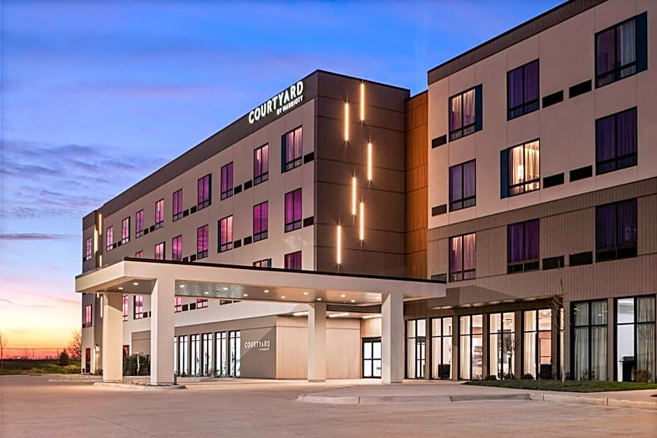 Courtyard by Marriott Bettendorf