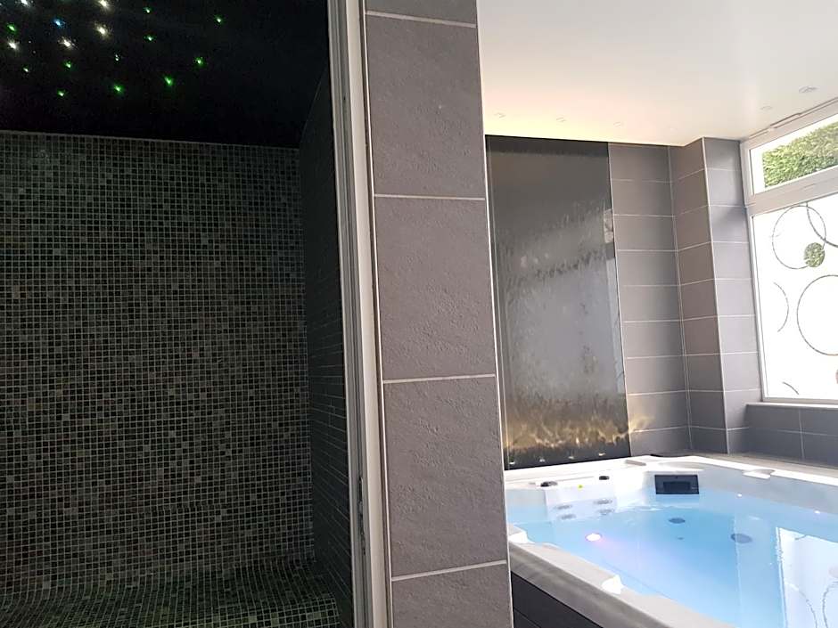 Le Castelet Sancy - Jardin & Spa