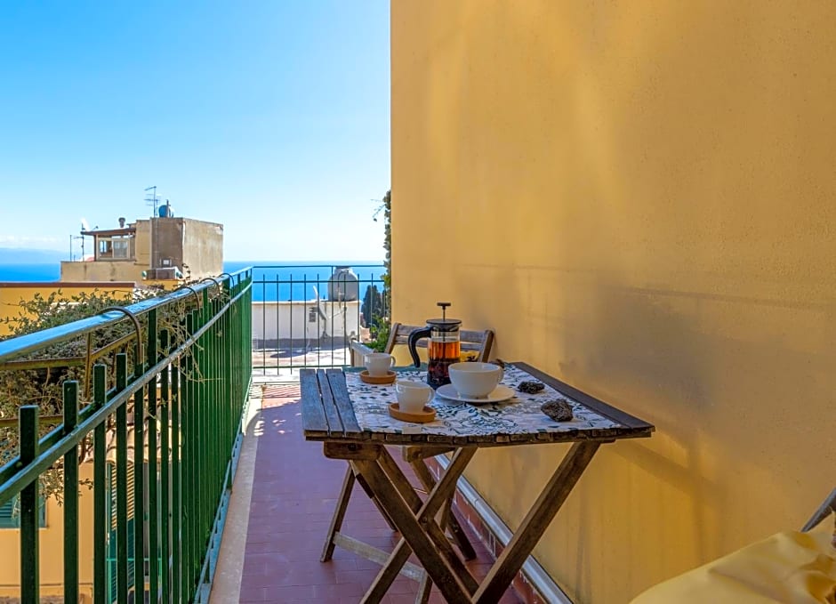 Tauromenion Guest House