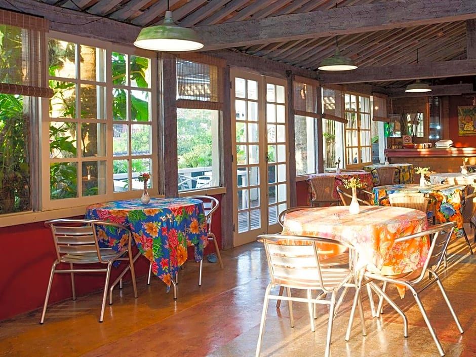 Pousada Casacolinas by HTL