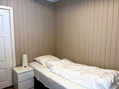 Single Room with Shared Bathroom