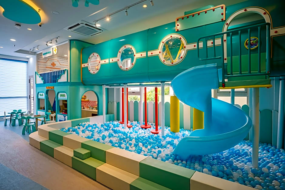 Seaesta Nha Trang Hotel