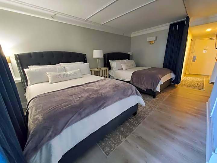 Beautiful one bedroom oceanfront condo