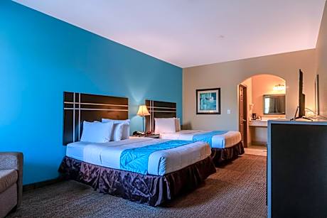 2 Queen Beds with Kitchenette Non-Smoking