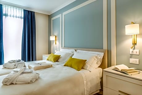 Double Room Single Use with Balcony