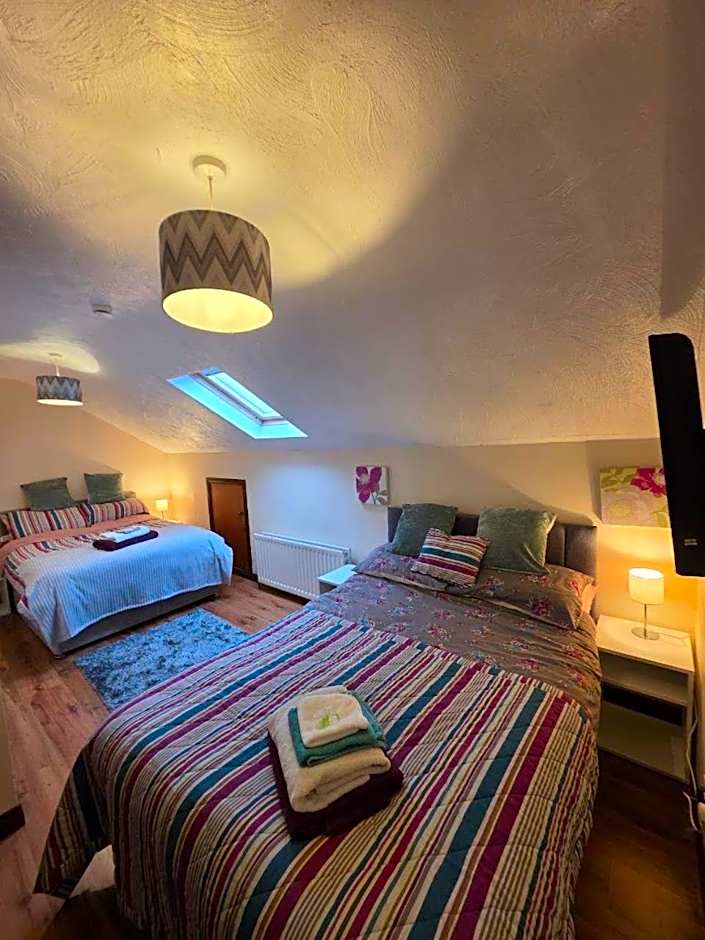 Antrim Heights B&B Panoramic Views & Free Parking