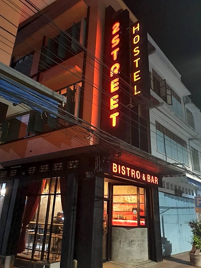 2Street Hostel At Surathani