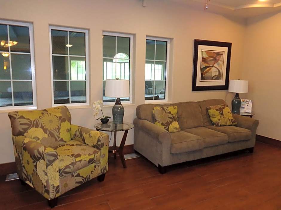 AmericInn by Wyndham Des Moines Airport