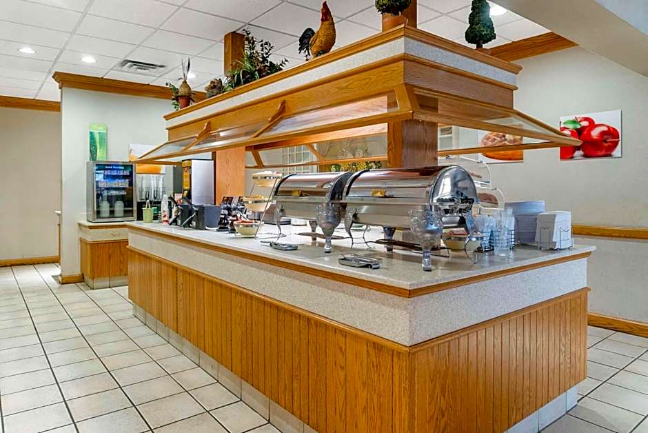 Quality Inn & Suites Monroe
