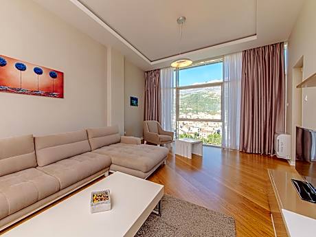 One-Bedroom Apartment with Terrace