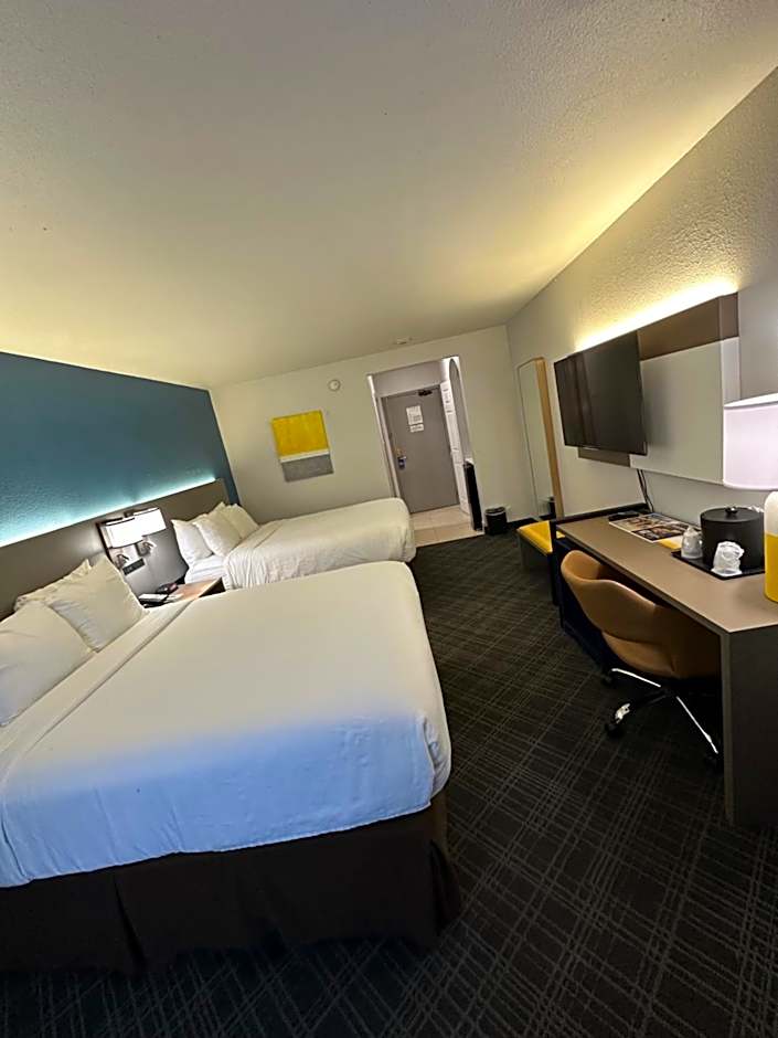 Comfort Inn North Dallas Near the Galleria