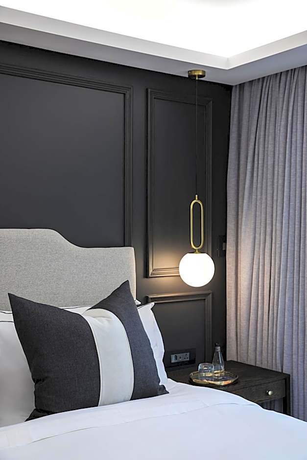 Seven Villa Hotel & Spa