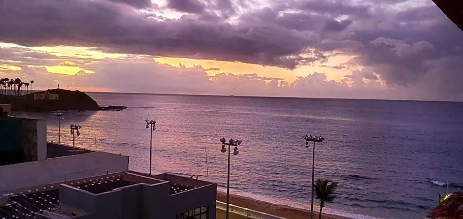 Farol Barra flat 412