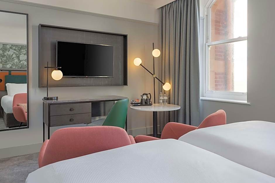 DoubleTree by Hilton Brighton Metropole