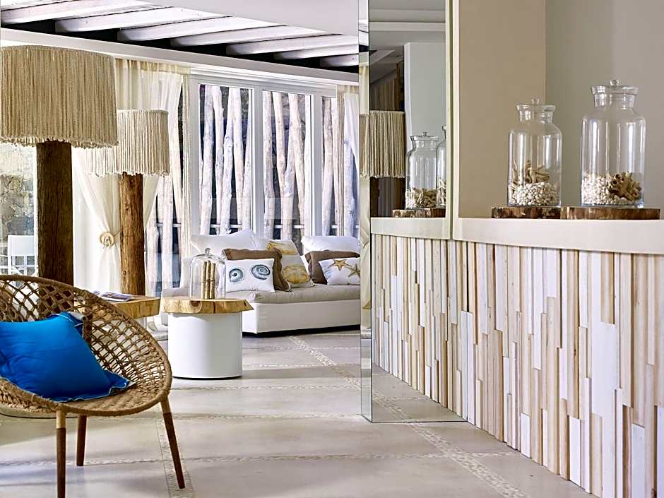 Artemis Deluxe Rooms