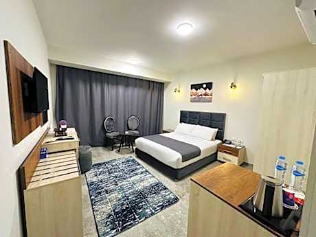 Suite with River View