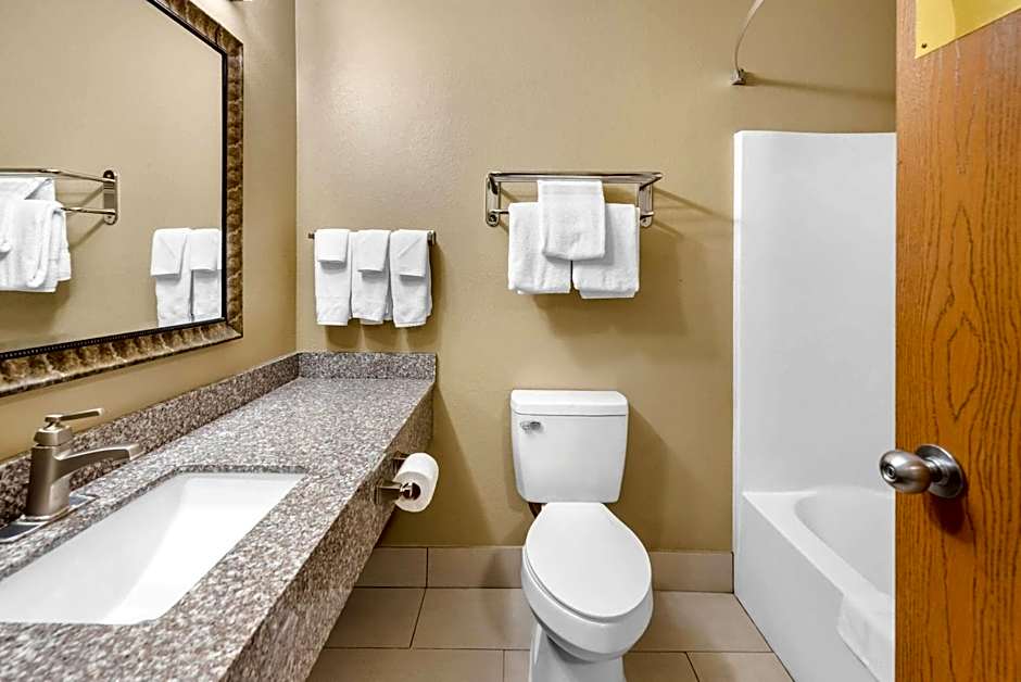 Super 8 by Wyndham Bellefontaine