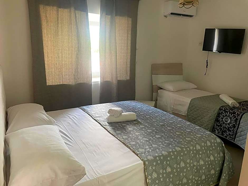 Villa Aurea Rooms & More