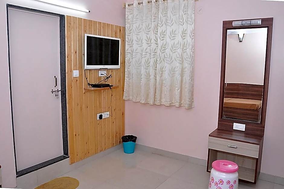 Sri Shambhavi Comforts Apartment