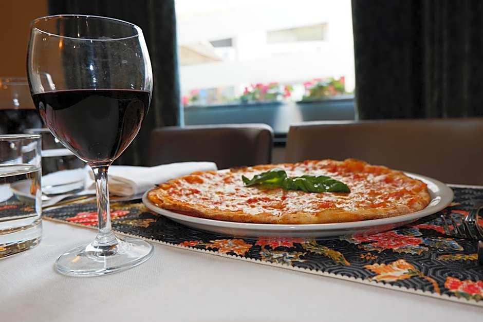 Giuturna Boutique Hotel