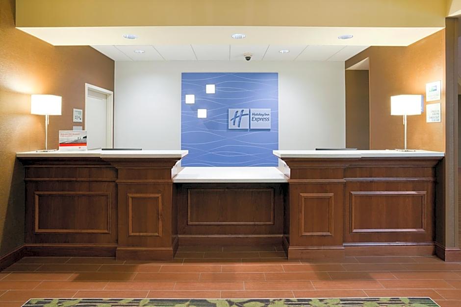 Holiday Inn Express and Suites Willmar By IHG